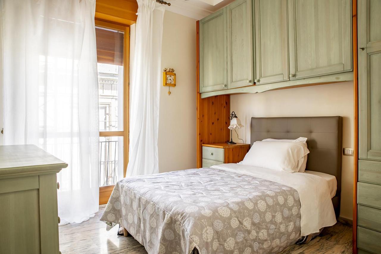 Ortigia Seafront Apartment By Wonderful Italy Сиракузы Экстерьер фото