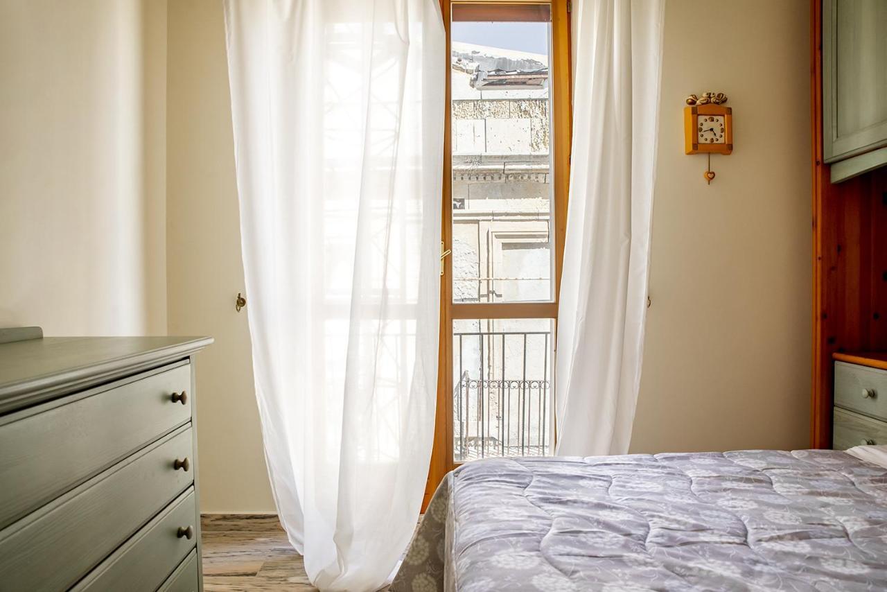 Ortigia Seafront Apartment By Wonderful Italy Сиракузы Экстерьер фото
